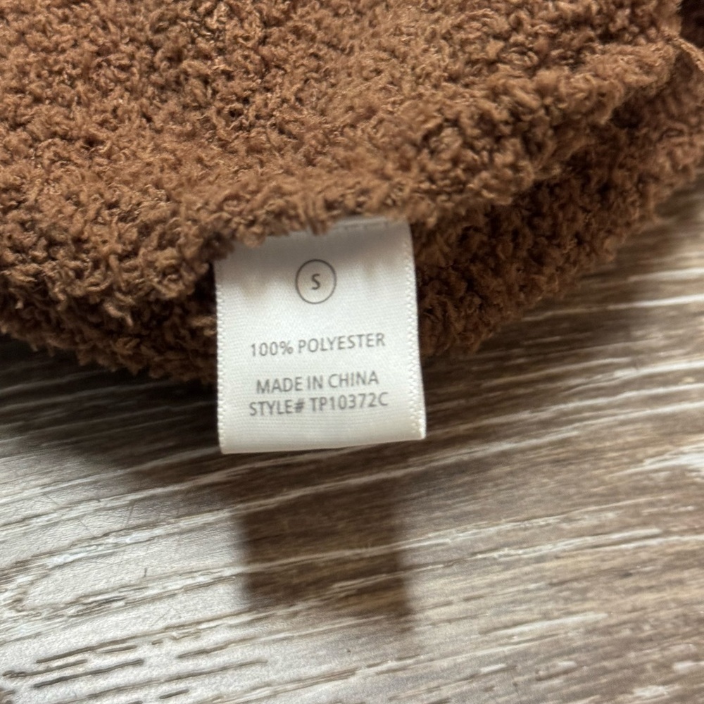 Cozy crop top - Picture 5 of 10